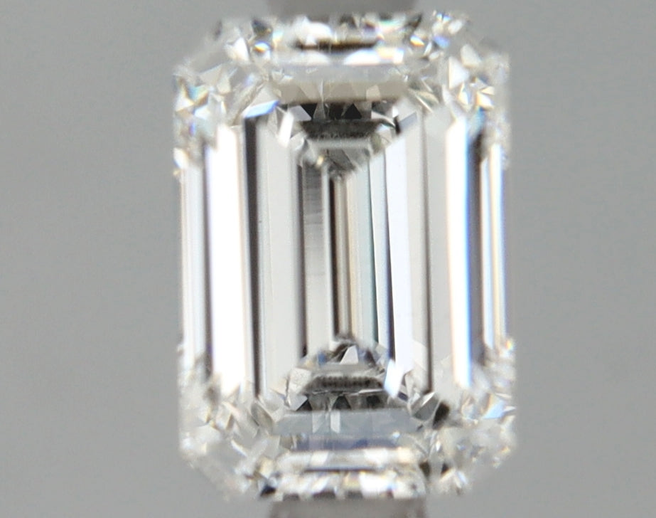 0.92 Carat Emerald Shaped Ideal Cut VVS2 IGI Certified Lab Grown Diamond