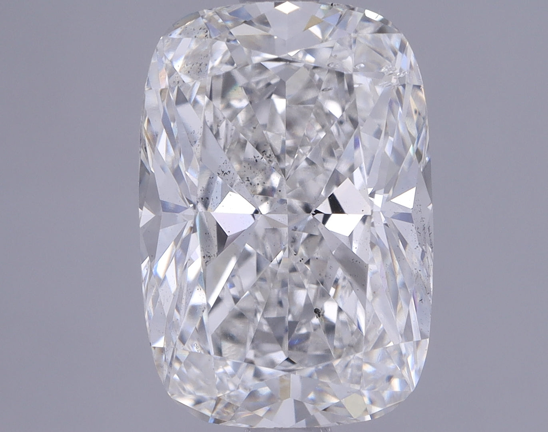 _roll_image@ #carat-weight_2+shape_elongated-cushion+quality_g-si