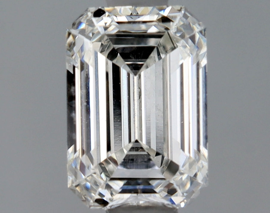 0.9 Carat Emerald Shaped Ideal Cut VVS2 IGI Certified Lab Grown Diamond