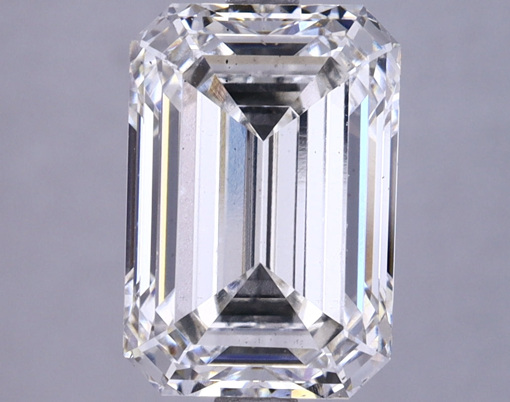 3.99 Carat Emerald Shaped Ideal Cut VS2 IGI Certified Lab Grown Diamond