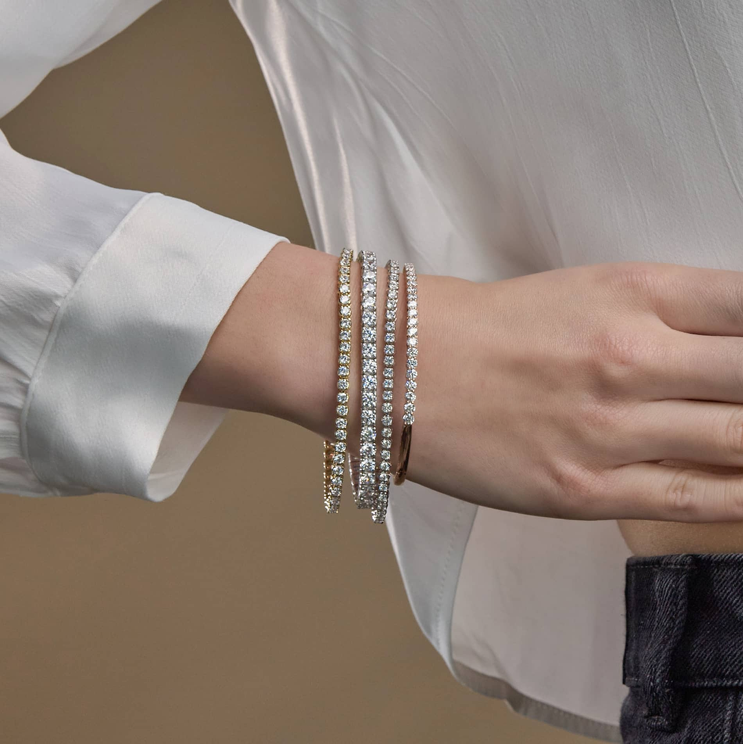Gifts Under $750