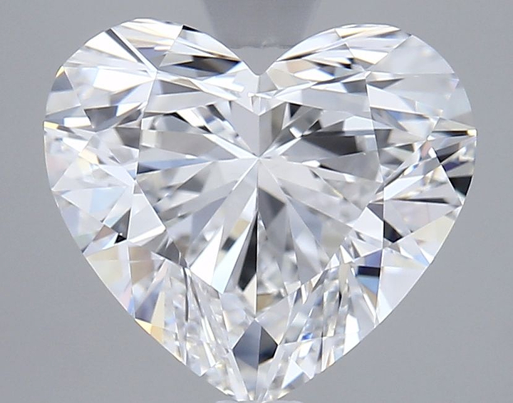 _roll_image@ #carat-weight_3+shape_heart+quality_ef-vs2