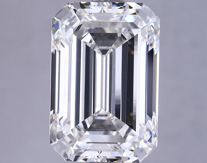 4.78 Carat Emerald Shaped Excellent Cut VS2 IGI Certified Lab Grown Diamond
