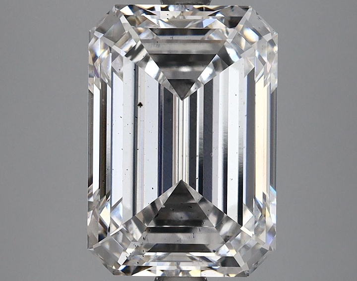 4.67 Carat Emerald Shaped Ideal Cut VS2 IGI Certified Lab Grown Diamond
