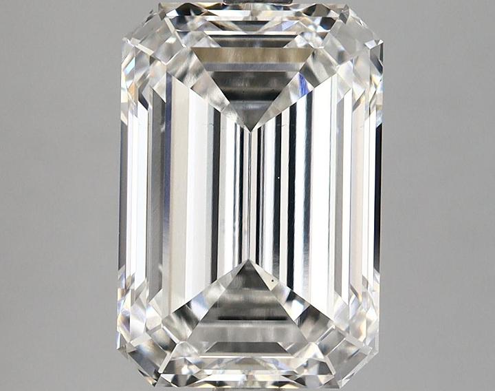 4.52 Carat Emerald Shaped Ideal Cut VS2 IGI Certified Lab Grown Diamond