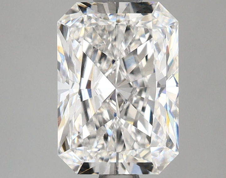 2.46 Carat Radiant Shaped Ideal Cut VVS2 IGI Certified Lab Grown Diamond