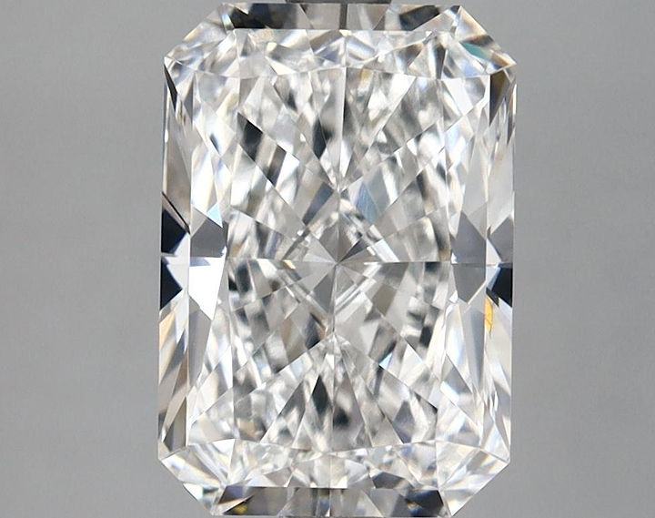 3.04 Carat Radiant Shaped Ideal Cut VVS2 IGI Certified Lab Grown Diamond