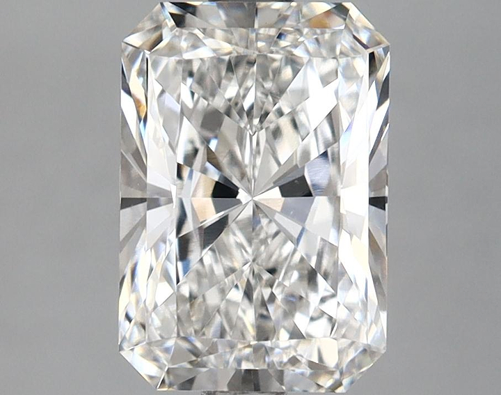 2.47 Carat Radiant Shaped Ideal Cut VVS2 IGI Certified Lab Grown Diamond