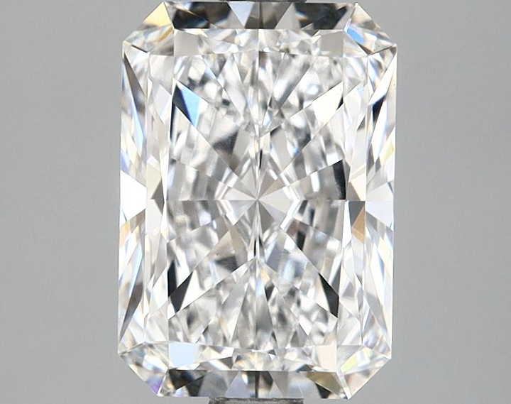 2.39 Carat Radiant Shaped Ideal Cut VS1 IGI Certified Lab Grown Diamond