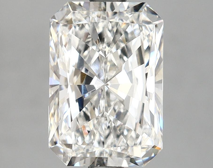 2.51 Carat Radiant Shaped Ideal Cut VVS2 IGI Certified Lab Grown Diamond