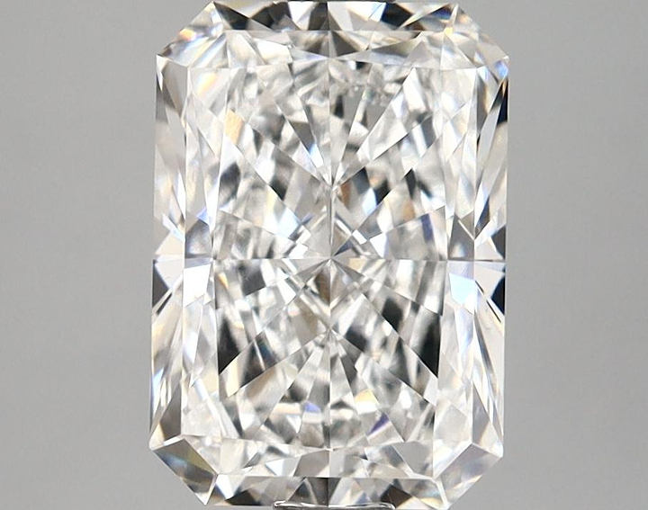 2.52 Carat Radiant Shaped Ideal Cut VVS2 IGI Certified Lab Grown Diamond