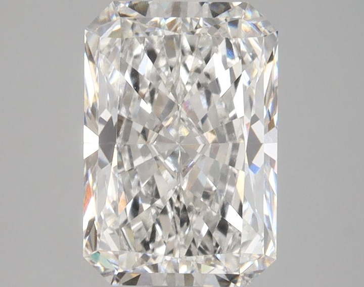 2.6 Carat Radiant Shaped Ideal Cut VS1 IGI Certified Lab Grown Diamond