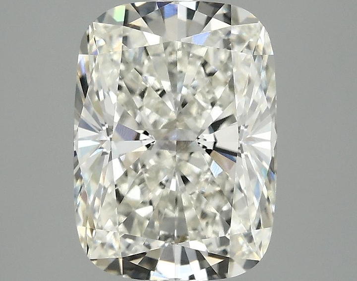 3.1 Carat Cushion Shaped Excellent Cut VVS2 IGI Certified Lab Grown Diamond