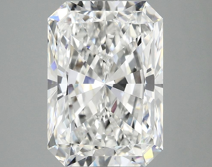 3.95 Carat Radiant Shaped Ideal Cut VVS2 IGI Certified Lab Grown Diamond