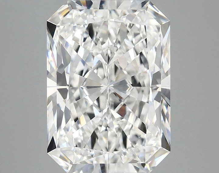 4.05 Carat Radiant Shaped Ideal Cut VVS2 IGI Certified Lab Grown Diamond