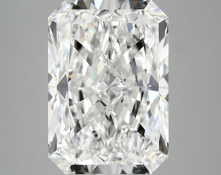 3.95 Carat Radiant Shaped Ideal Cut VVS2 IGI Certified Lab Grown Diamond