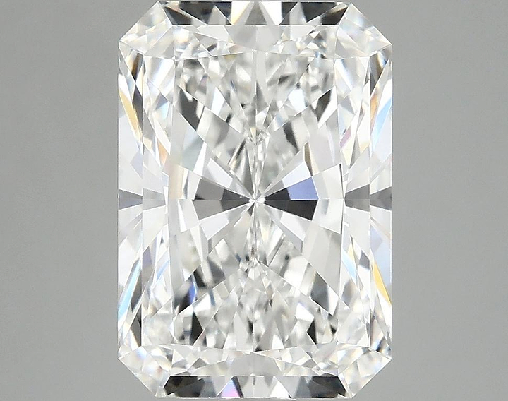 4.05 Carat Radiant Shaped Ideal Cut VVS2 IGI Certified Lab Grown Diamond