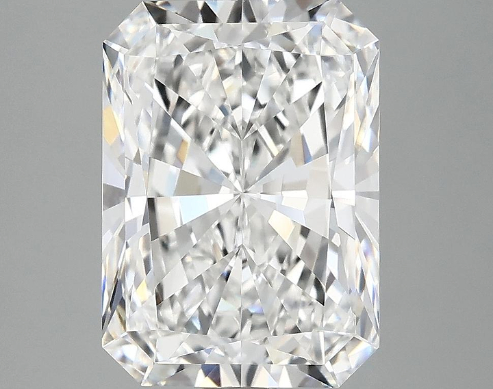 4.18 Carat Radiant Shaped Ideal Cut VVS2 IGI Certified Lab Grown Diamond