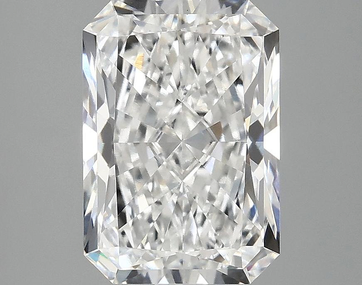 3.03 Carat Radiant Shaped Ideal Cut VVS2 IGI Certified Lab Grown Diamond