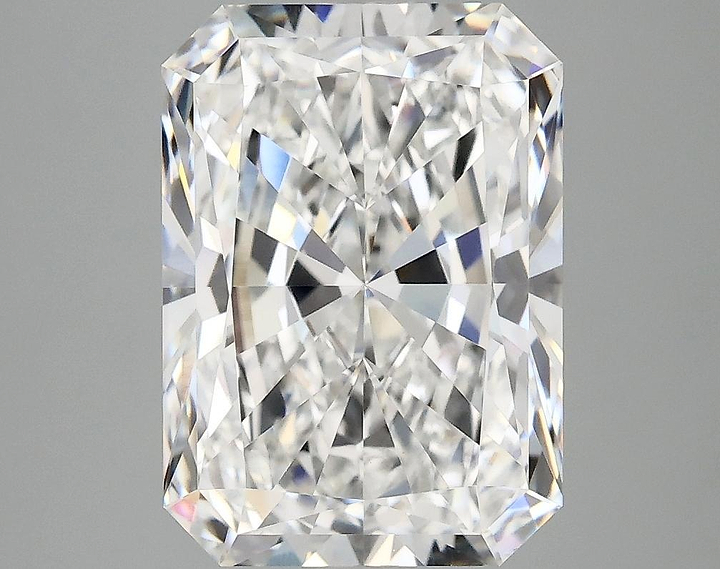 4.06 Carat Radiant Shaped Ideal Cut VVS2 IGI Certified Lab Grown Diamond