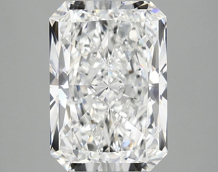 3.05 Carat Radiant Shaped Ideal Cut VVS2 IGI Certified Lab Grown Diamond