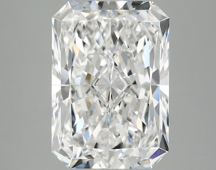 4.03 Carat Radiant Shaped Ideal Cut VVS2 IGI Certified Lab Grown Diamond