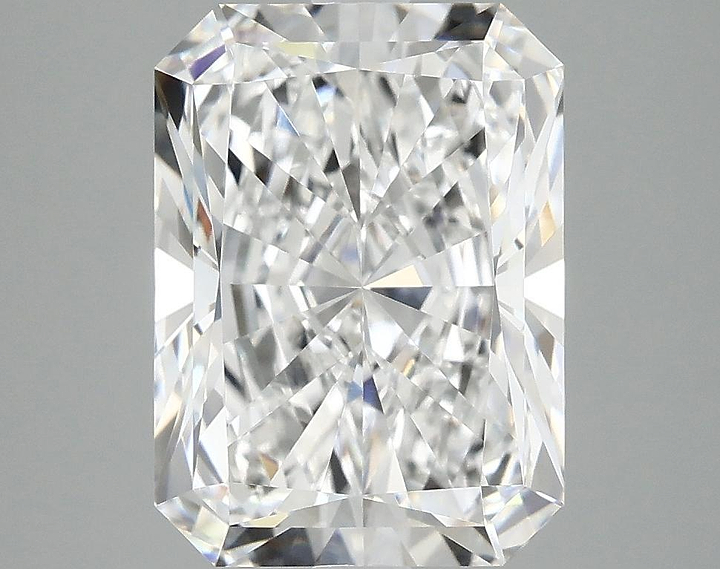 4.17 Carat Radiant Shaped Excellent Cut VVS2 IGI Certified Lab Grown Diamond