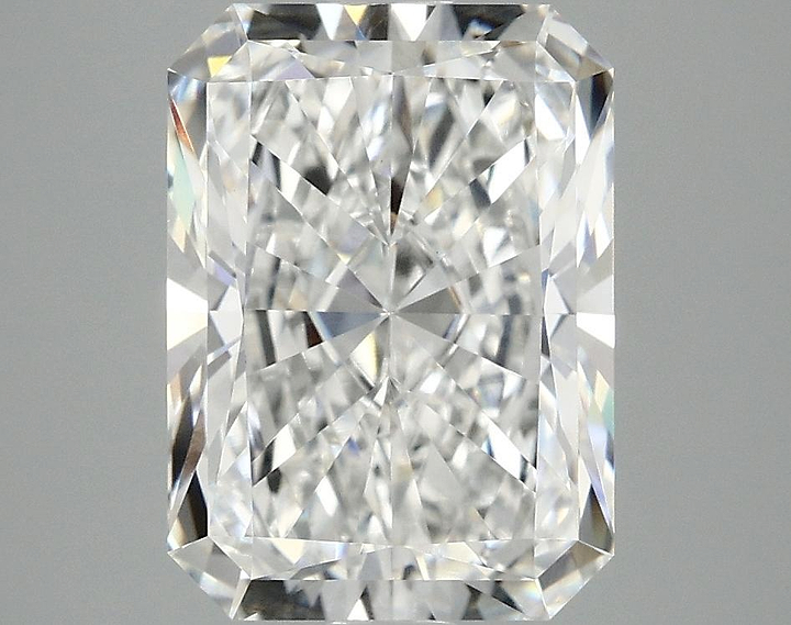 4.11 Carat Radiant Shaped Excellent Cut VVS2 IGI Certified Lab Grown Diamond