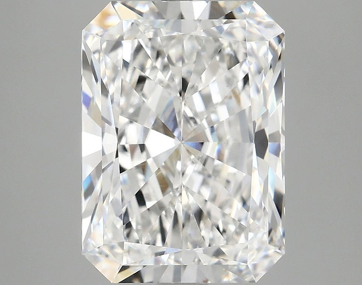 4.37 Carat Radiant Shaped Excellent Cut VS1 IGI Certified Lab Grown Diamond