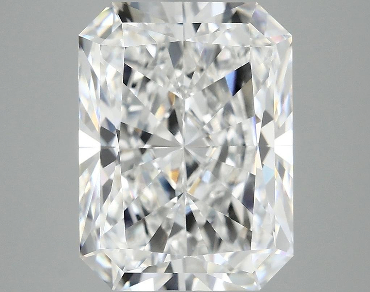 4.99 Carat Radiant Shaped Excellent Cut VVS2 IGI Certified Lab Grown Diamond