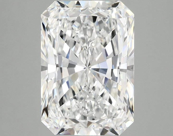 4.17 Carat Radiant Shaped Ideal Cut VVS2 IGI Certified Lab Grown Diamond