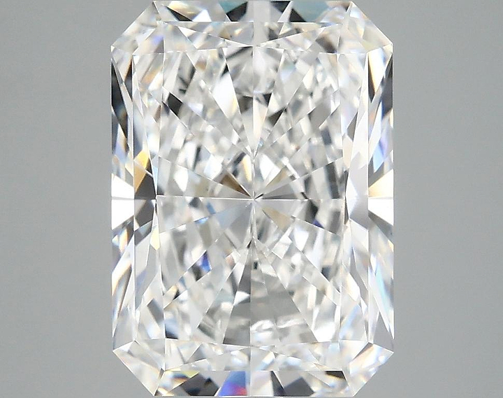 4.15 Carat Radiant Shaped Ideal Cut VS1 IGI Certified Lab Grown Diamond