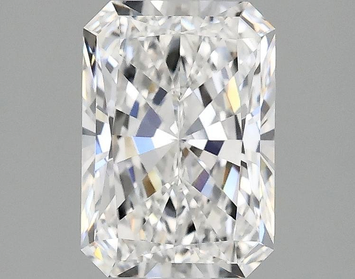 1.81 Carat Radiant Shaped Ideal Cut VS1 IGI Certified Lab Grown Diamond