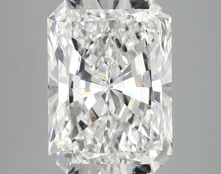 3.93 Carat Radiant Shaped Ideal Cut VVS2 IGI Certified Lab Grown Diamond