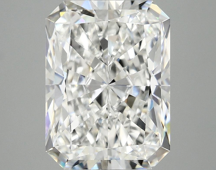 4.99 Carat Radiant Shaped Excellent Cut VVS2 IGI Certified Lab Grown Diamond