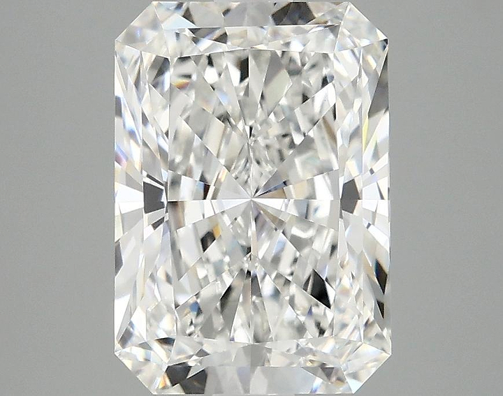 3.09 Carat Radiant Shaped Ideal Cut VVS2 IGI Certified Lab Grown Diamond