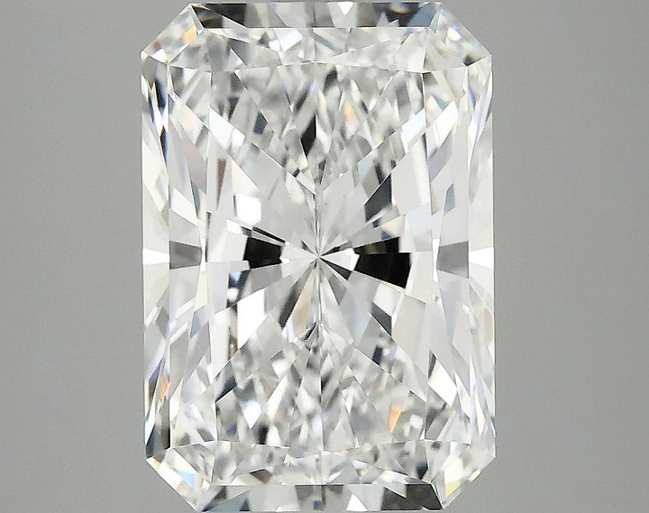 3.96 Carat Radiant Shaped Ideal Cut VVS2 IGI Certified Lab Grown Diamond