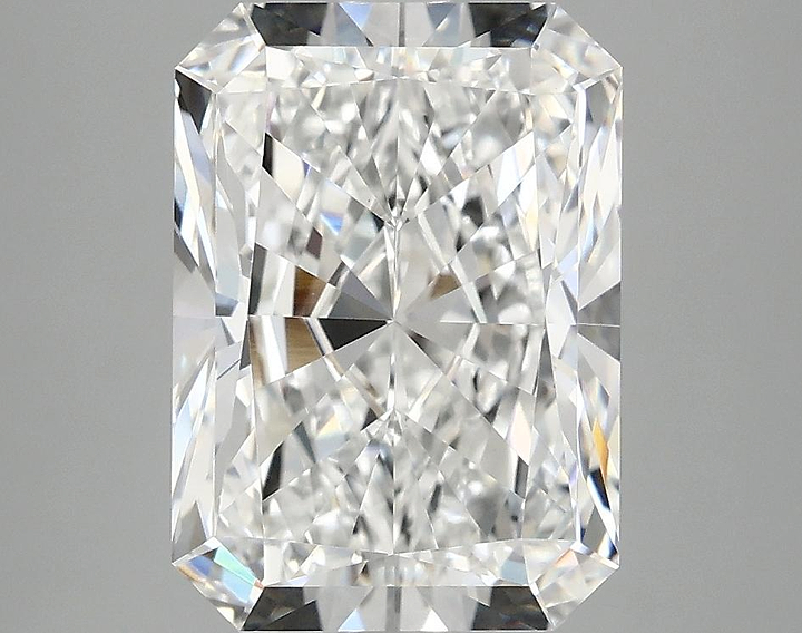 4.11 Carat Radiant Shaped Ideal Cut VVS2 IGI Certified Lab Grown Diamond