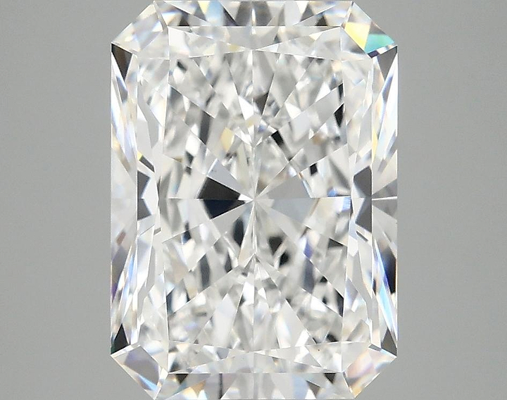 4.07 Carat Radiant Shaped Ideal Cut VS1 IGI Certified Lab Grown Diamond