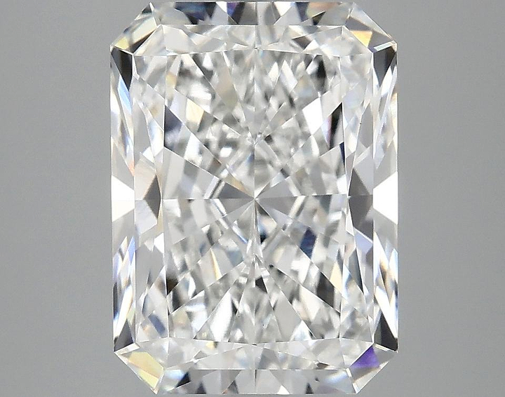 4.09 Carat Radiant Shaped Excellent Cut VVS2 IGI Certified Lab Grown Diamond