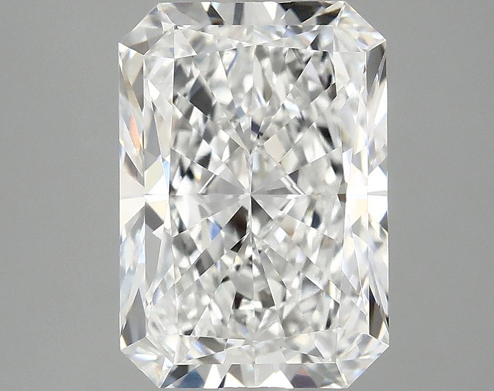 3.87 Carat Radiant Shaped Ideal Cut VVS2 IGI Certified Lab Grown Diamond