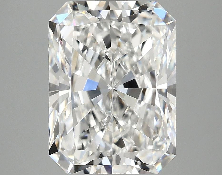 3.78 Carat Radiant Shaped Excellent Cut VS1 IGI Certified Lab Grown Diamond