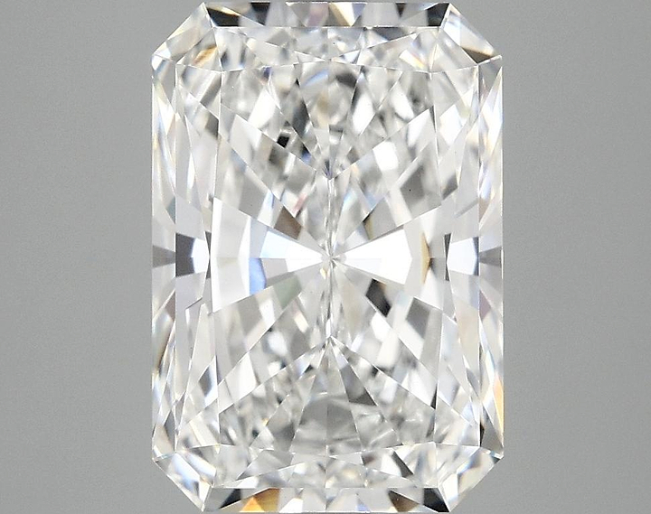 3.89 Carat Radiant Shaped Ideal Cut VVS2 IGI Certified Lab Grown Diamond
