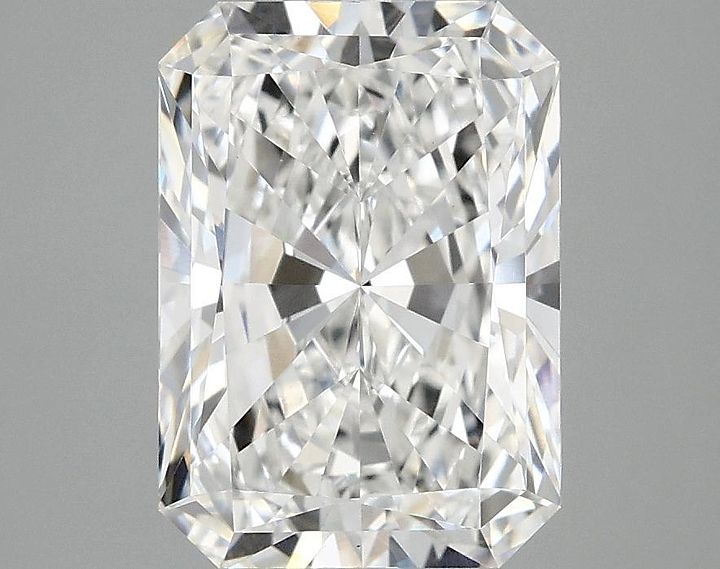 3.1 Carat Radiant Shaped Ideal Cut VVS2 IGI Certified Lab Grown Diamond