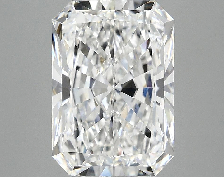 3.76 Carat Radiant Shaped Ideal Cut VVS2 IGI Certified Lab Grown Diamond