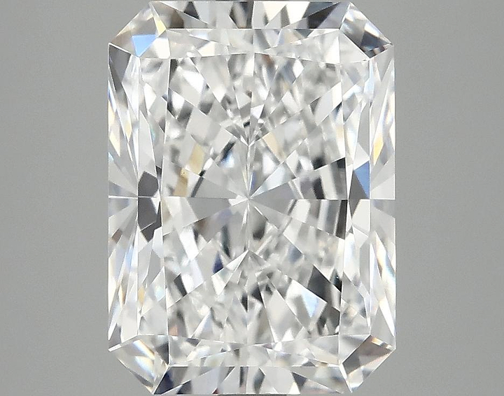 4.19 Carat Radiant Shaped Excellent Cut VS1 IGI Certified Lab Grown Diamond