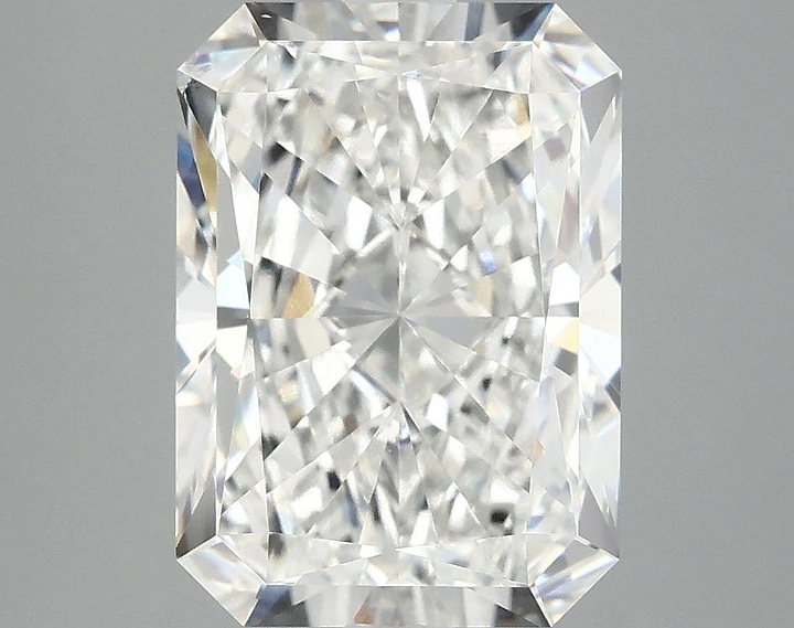 3.92 Carat Radiant Shaped Ideal Cut VS2 IGI Certified Lab Grown Diamond