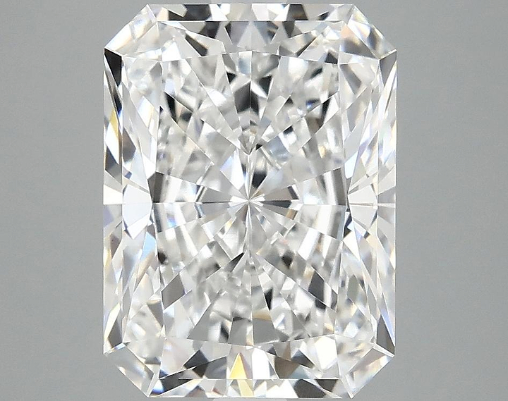 4.15 Carat Radiant Shaped Excellent Cut VVS2 IGI Certified Lab Grown Diamond