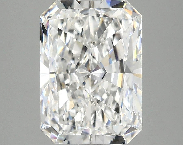 3.02 Carat Radiant Shaped Ideal Cut VS2 IGI Certified Lab Grown Diamond