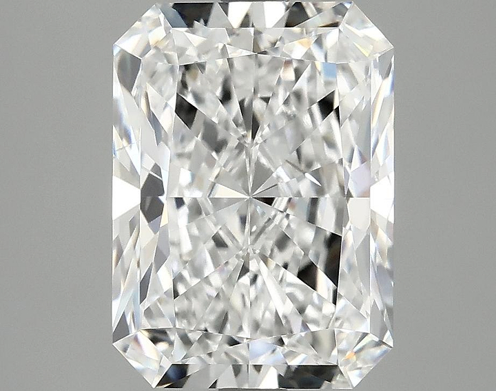 3.86 Carat Radiant Shaped Excellent Cut VS2 IGI Certified Lab Grown Diamond